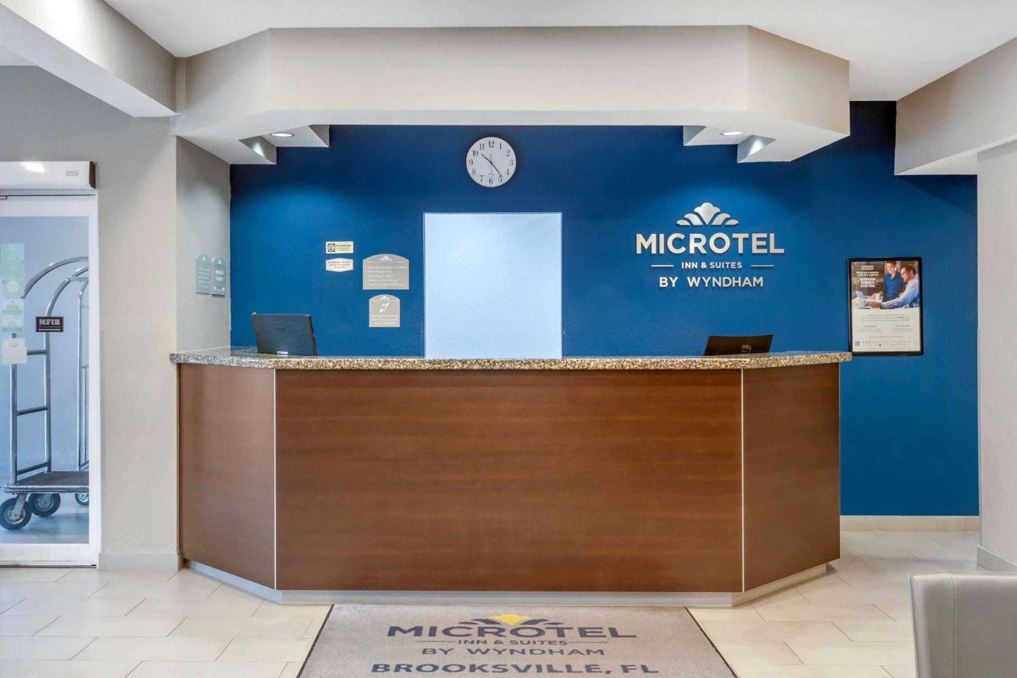 Microtel Inn & Suites By Wyndham Brooksville Ridge Manor Exteriör bild